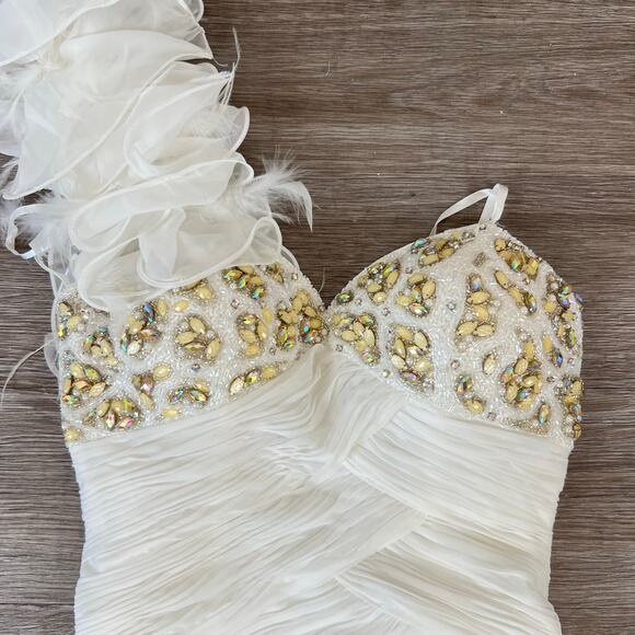 Mac Duggal Couture White High-Low Beaded Ruffle Feathers Prom Dress Gown (Sz 4) - Picture 13 of 16